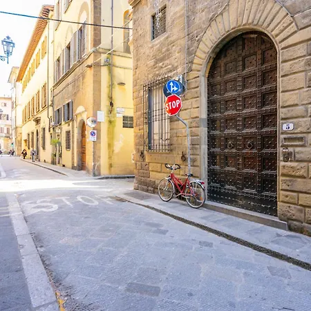 Appartamento PONTE VECCHIO con POSTO AUTO su richiesta-2